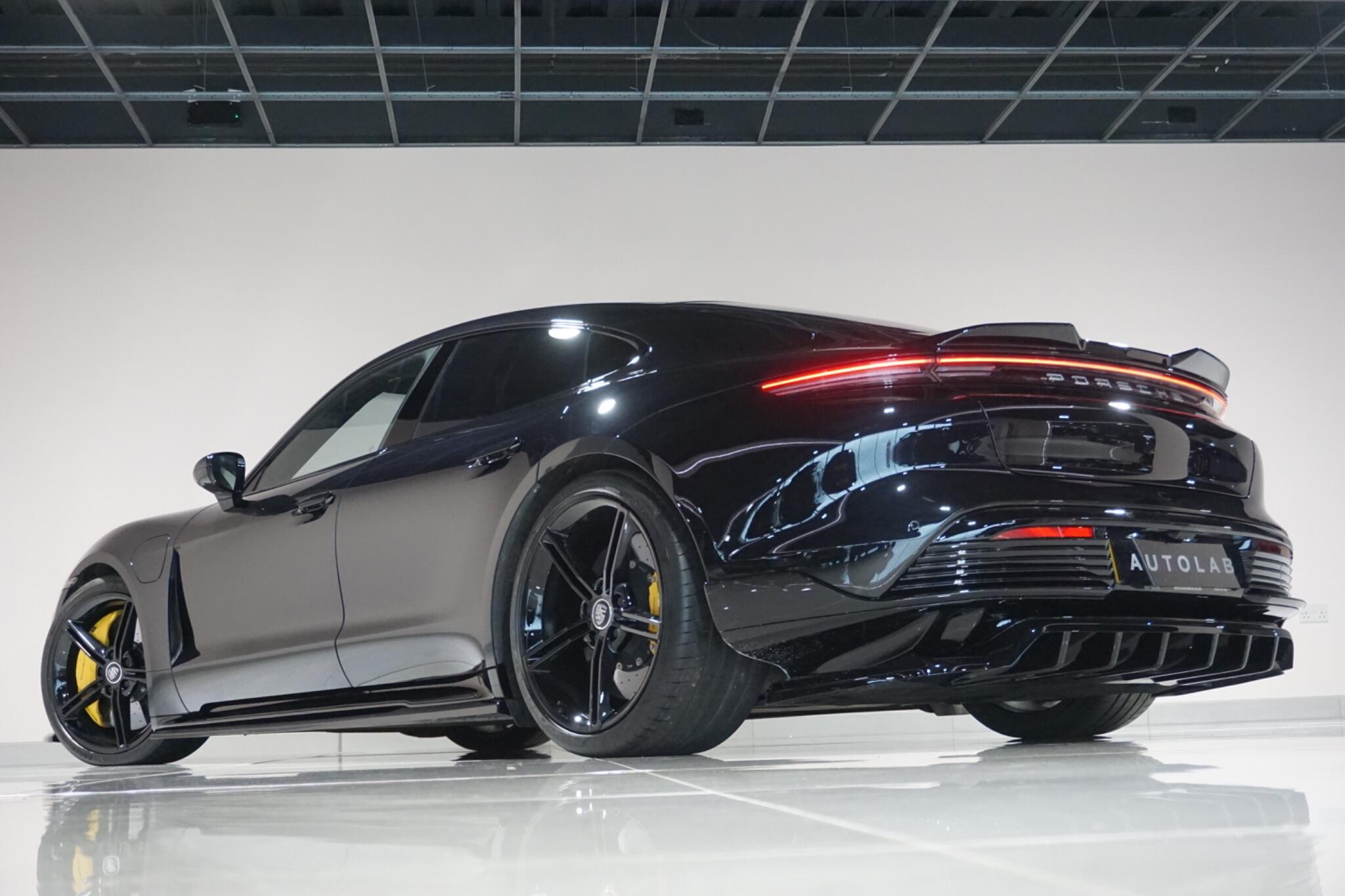 Porsche Taycan Performance Plus 93.4kWh Turbo Saloon 4dr Electric Auto 4WD (680 ps)